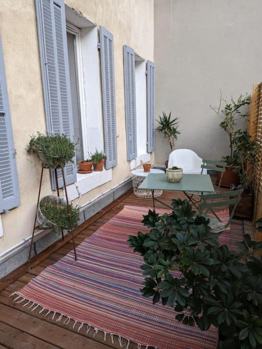 T2 Cosy Avec Terrasse Et Parking *