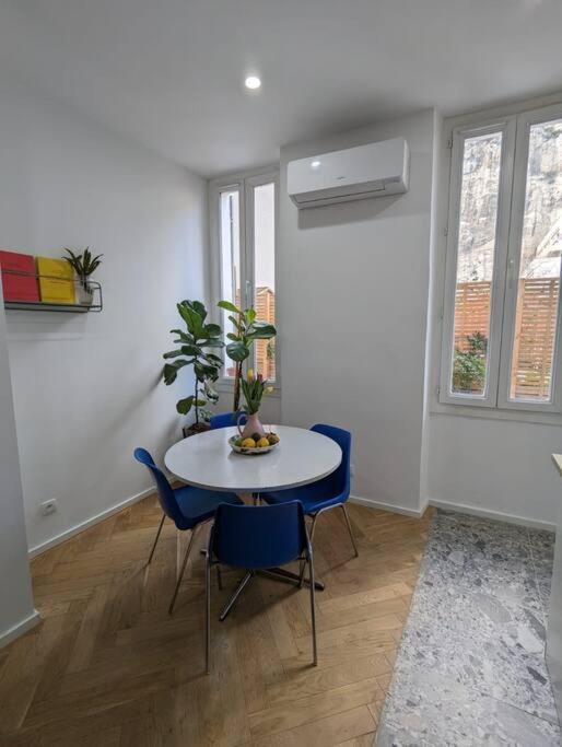 T2 Cosy Avec Terrasse Et Parking * Marseille